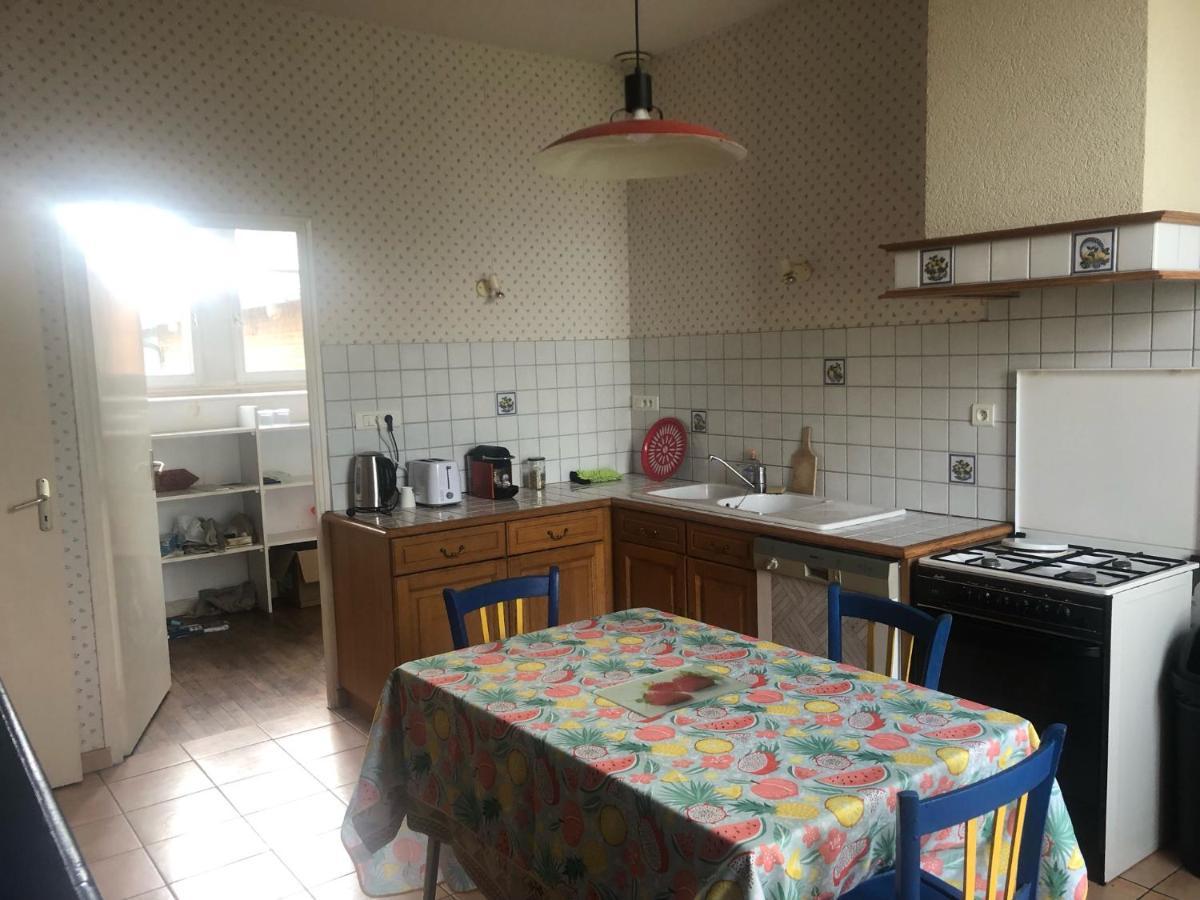 Gite -Belle Maison Dans Une Ancienne Ecole-Tarif Reduit Hors We ! Chanzeaux Экстерьер фото